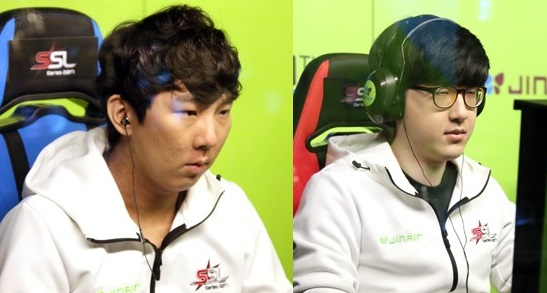 '매시아' 김정우(왼쪽)와 '선비 테란' 박성균이 SSL 클래식 결승 직행권을 놓고 한판 승부를 펼친다.