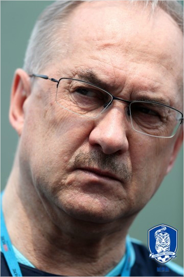 슈틸리케호의 승부수 '출퇴근 조기 소집 훈련'