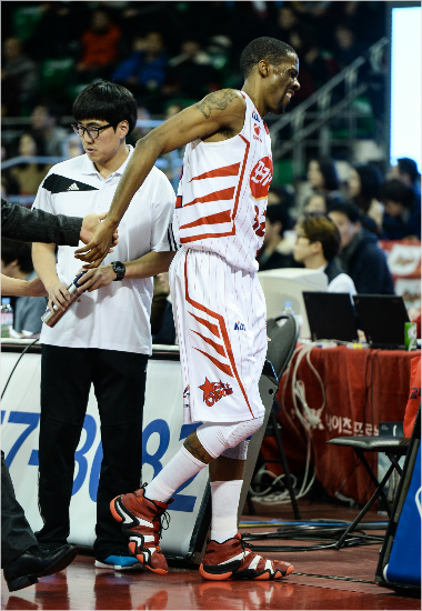 '헤인즈 잡을까 말까' 장고 거듭하는 오리온