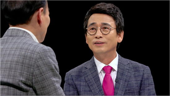 '썰전' 유시민, "야당, 문 대통령을 무서워하는 기류 있어"