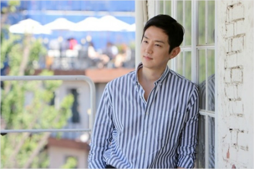 권율은 '귓속말' 현장에서 왜 '혼밥'을 먹었을까