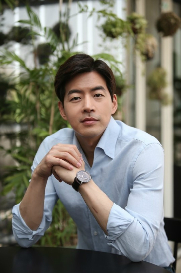 '귓속말' 이상윤이 밝힌 #박경수작가 #연기력 #시행착오