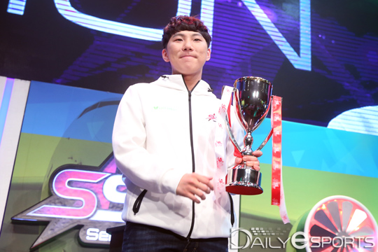 [SSL 클래식 결승] 김정우, 유연한 체제 전환으로 초대 우승자 등극