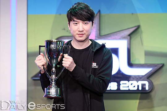 이신형, 해마다 메이저 스타2 개인리그 우승 '위업'