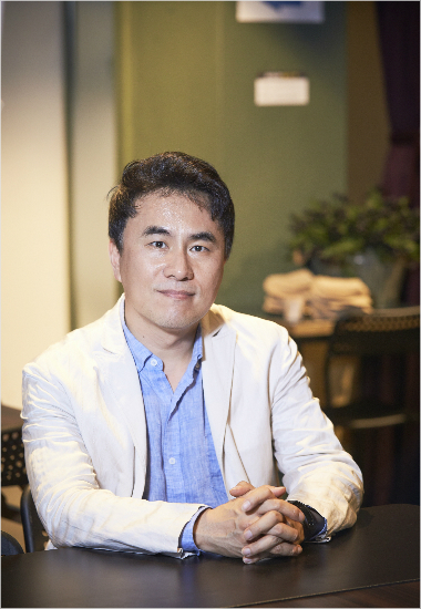"노무현 영화에 투자? 회사 문 닫는다더라"