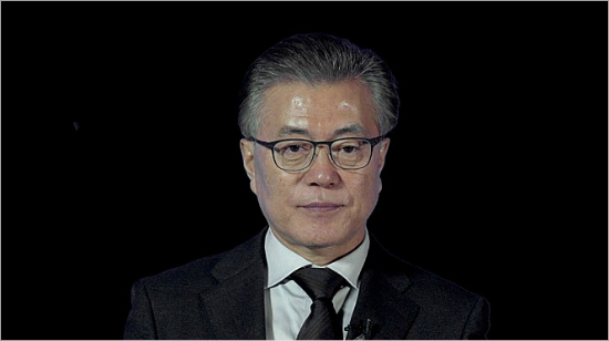 "문재인이 '울돌목'이라면, 노무현은 '오뚝이'"