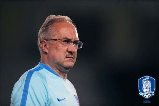 '위기' 韓 축구, 이제는 4위 시리아까지 경쟁