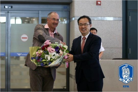 슈틸리케 감독-이용수 기술위원장, 둘은 ‘공동 운명체’다