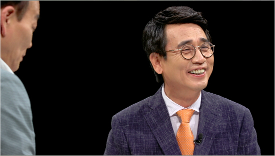 ‘썰전’ 유시민, "트럼프 탄핵하고 싶으면 한국으로 전화해"