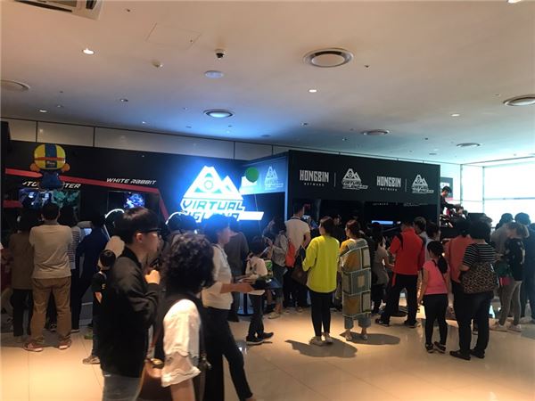 [이슈] 홍빈, VR 테마파크 센텀시티점 방문객 3만 돌파