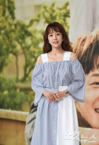 윤손하 2차 사과…"재벌은 뒤에 숨나" 여론 비등