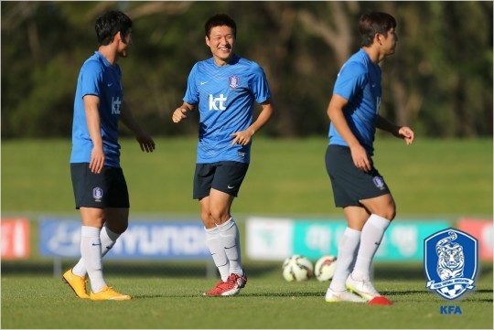 이명주, 황선홍 감독과 서울서 재회