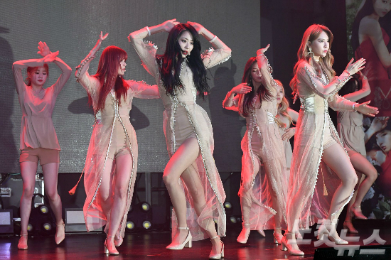 '4인조' 나인뮤지스, 멤버는 줄었지만 매력은 그대로(종합)
