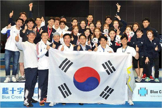 '구본길 2관왕' 韓 펜싱, 亞선수권 金 절반 이상 싹쓸이