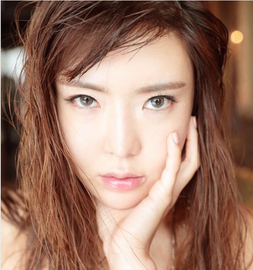 안신애의화보촬영현장.사진=안신애인스타그램캡처