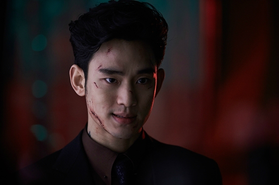 차린 것 많은 영화 '리얼', 그런데 왜 공허할까