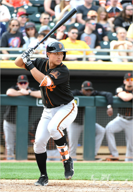 '데뷔전 홈런' 황재균 "1경기라도 뛰고 싶었다 꿈만 같아"