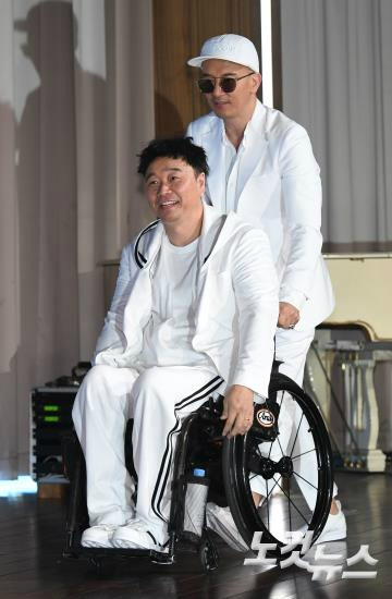 클론 20주년 앨범 제목이 '위 아(We Are)'인 이유