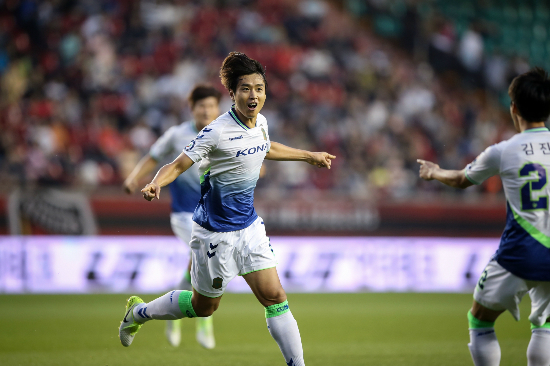 '백전노장' 이동국, K리그 클래식 17R 최우수선수 등극