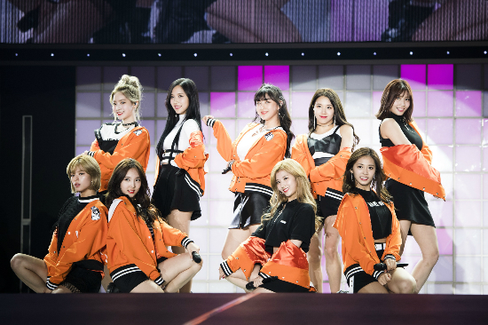 트와이스 측 "염산테러 협박한 네티즌에 법적 조치"