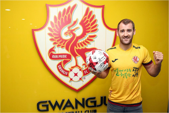 '최하위 광주의 승부수' 최고 경력 외인 맥긴 영입