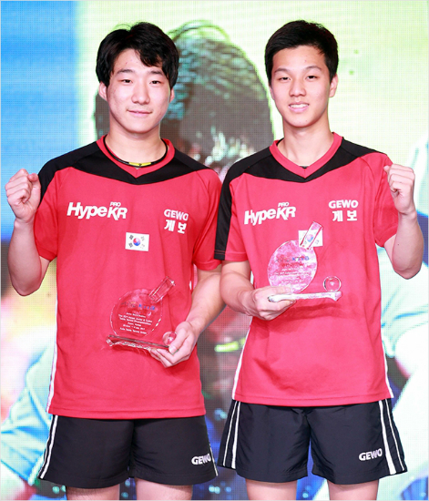 韓 탁구 차세대 안재현-황민하, 개최국 자존심 살렸다