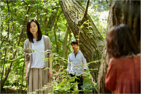 여름 블록버스터에 숨은 1㎝ '미들급' 영화 백서