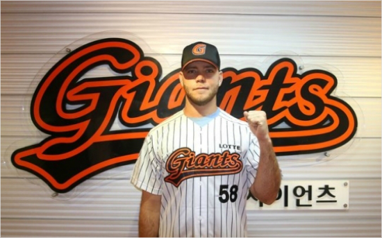 '애디튼 퇴출' 롯데, 가을야구 위해 칼 뽑았다