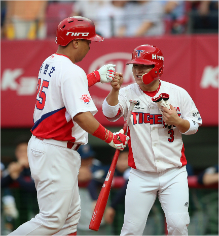 "서로 잘 치려고 경쟁" 김선빈이 본 KIA 파워의 원동력