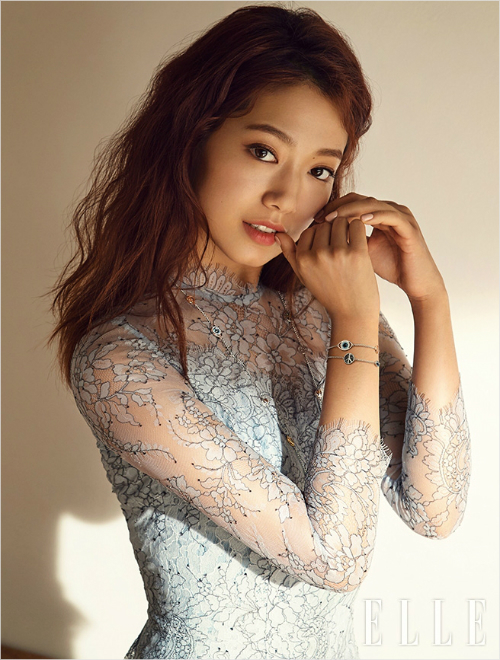 고혹미 넘치는 여신 분위기…박신혜 주얼리 화보
