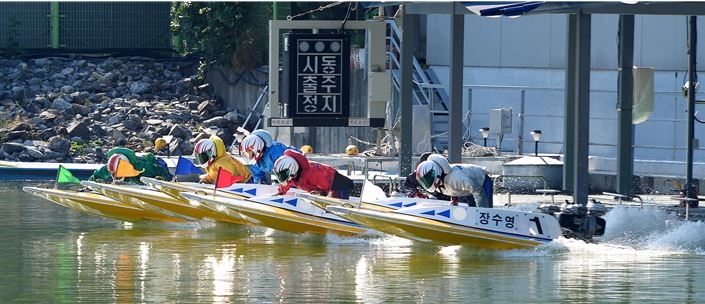 경정 선수들의 경기모습.(사진=경정운영본부)