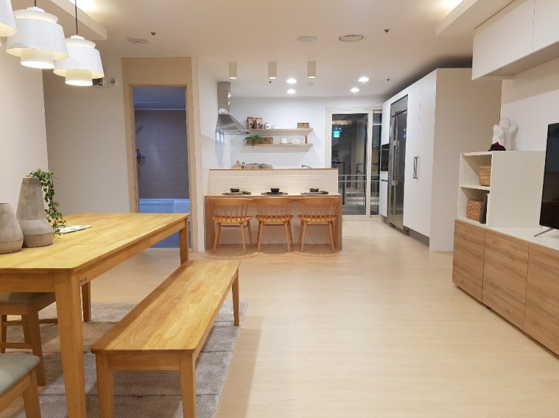 한샘 리하우스 대전점 '화이트 내추럴' 전시공간.(사진=한샘)