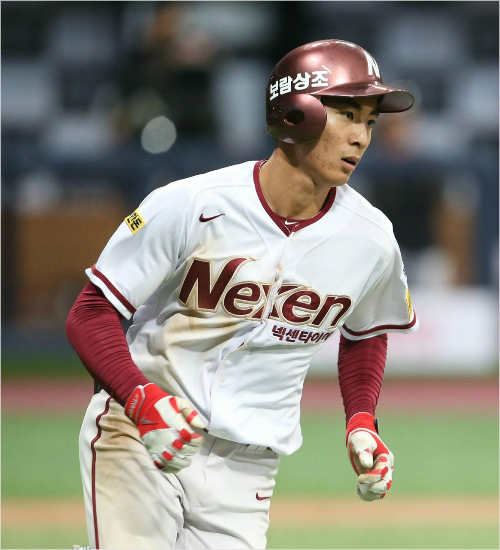 '데뷔 첫 고의사구' 호랑이도 쩔쩔맨 이정후의 존재감