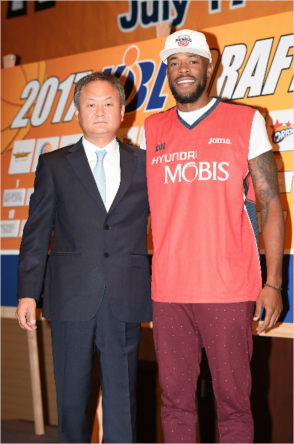 모비스 유재학 감독, 단신-단신 外人을 선택한 이유는?