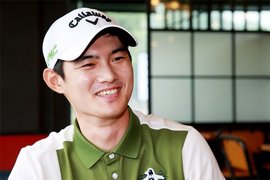 박준섭이인터뷰에답하고있다.사진=김상민기자
