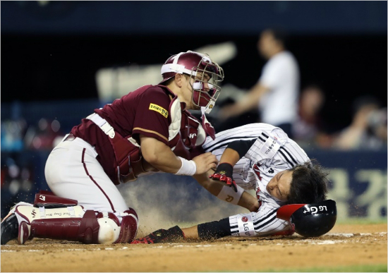 '황목치승 신의 손' LG, 9회말 극적인 대역전승