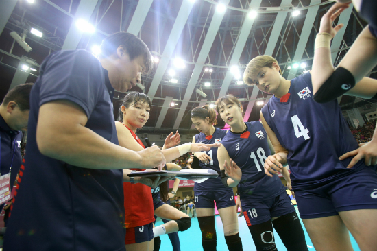 이번엔 넘지 못한 폴란드…태극 낭자 값진 '준우승'