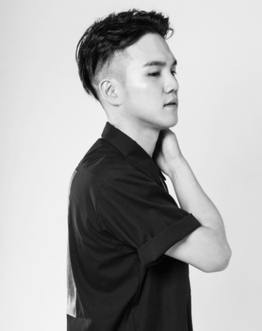 하이라이트레코즈, 프로듀서 요시와 전속계약 체결