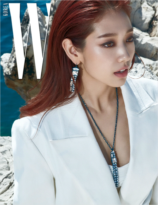 '청순' 벗은 박신혜의 '고혹미'