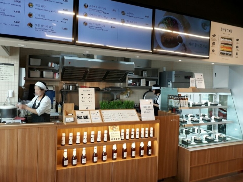 편의점 내 바르다김선생 매장.(사진=바르다김선생)