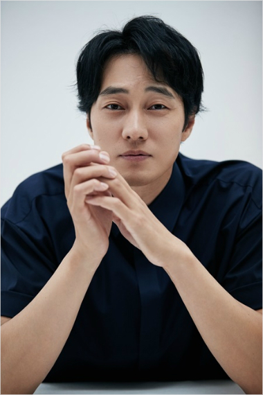 잘생긴 소지섭의 '이유 있는' 일탈