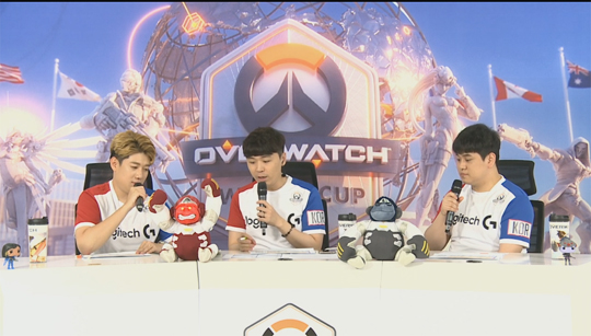 류제홍과 전화 인터뷰를 진행한 중계진.(사진=오버워치 월드컵 중계 캡처)