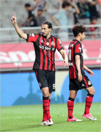 기록으로 입증된 '여름=데얀의 계절'