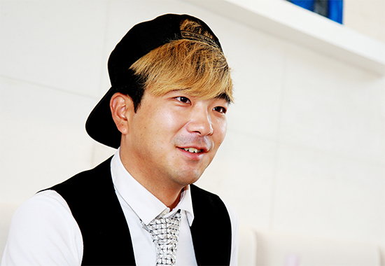 지난1월챔피언조편성의꿈을그리며샀다는넥타이를메고안백준이인터뷰에응하고있다.사진=김상민기자