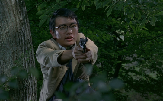 리볼버는 역시 별로….