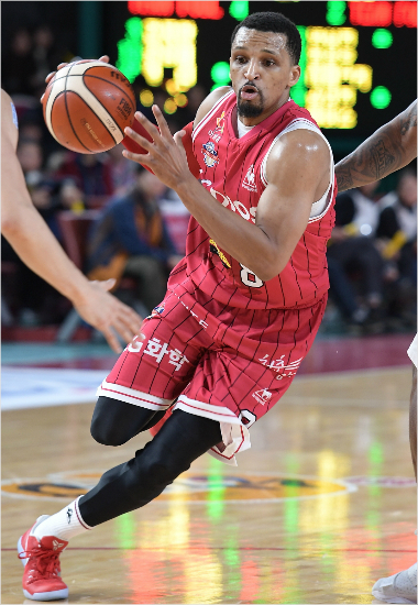 KGC는 왜 '퇴출 외인' 이페브라를 선택했을까?