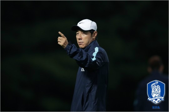 '이란 잡고 월드컵 간다!' 韓 축구의 새 출발 선언