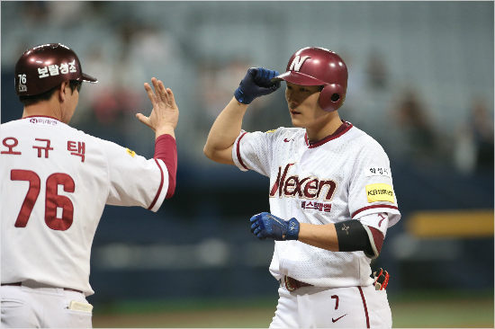 '4번타자 유격수' 대체불가 넥센 김하성의 놀라운 성장
