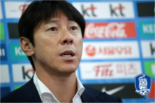 "무조건 이긴다" 신태용호, 韓 운명 가를 한 판 위해 출국