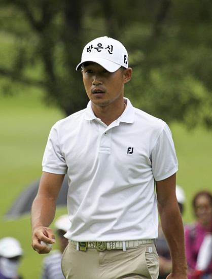 박은신이자신의이름을새긴모자를쓰고대회에출전했다.칠곡=손진현객원기자